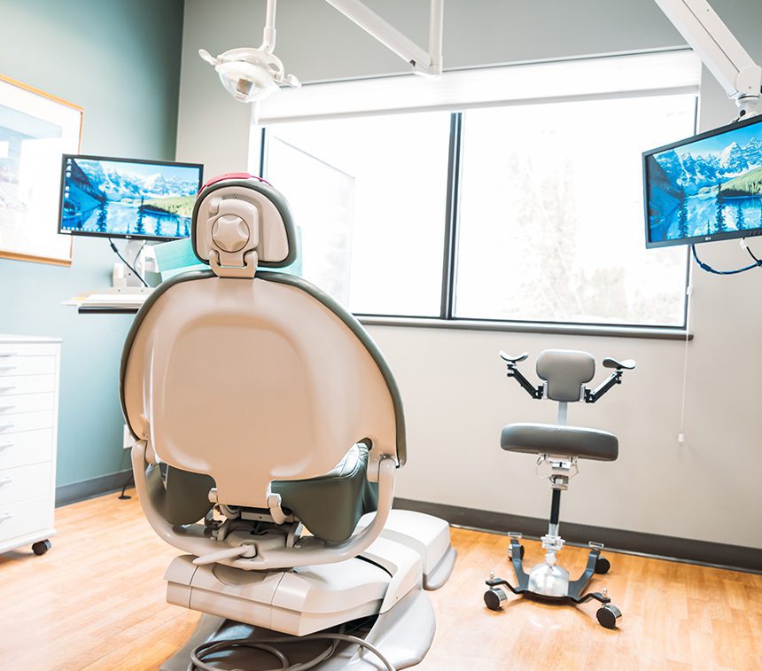 Penticton-Dentist-Enamel-Dental-Centre-Dental-Surgery-Tooth-Teeth-Extractions