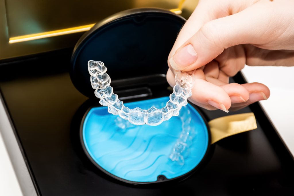 How to sterilize invisalign